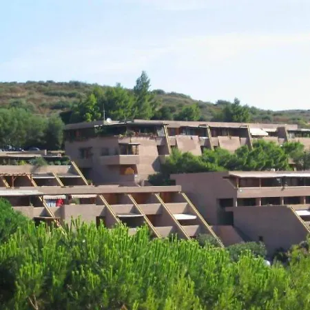 Le Corti Di Cugnana Aparthotel